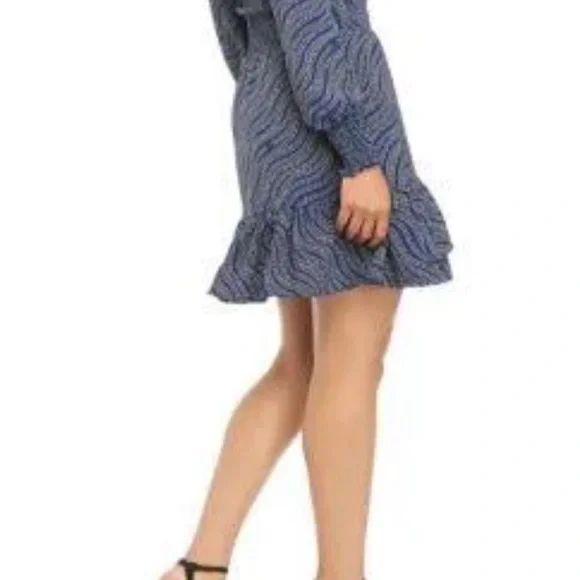 Micheal Kors Printed Ruffle Dress. - Picture 3 of 9